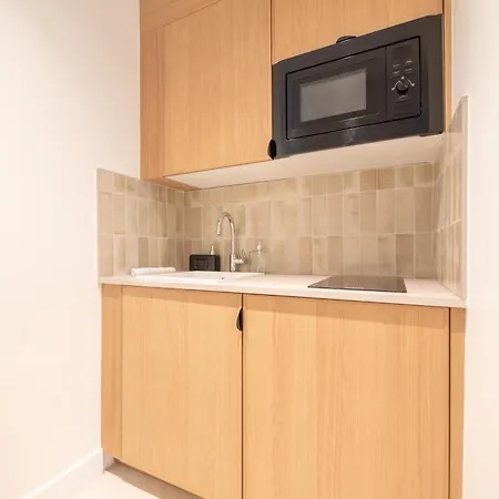 Luxury - Louvre, Palais Royal - Cia Paris